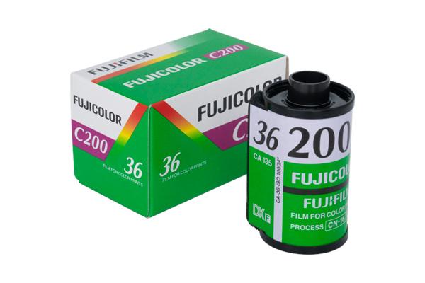 Film couleur FUJI Fujicolor C200 (200 ISO) 135/36P - Vendu par 10
