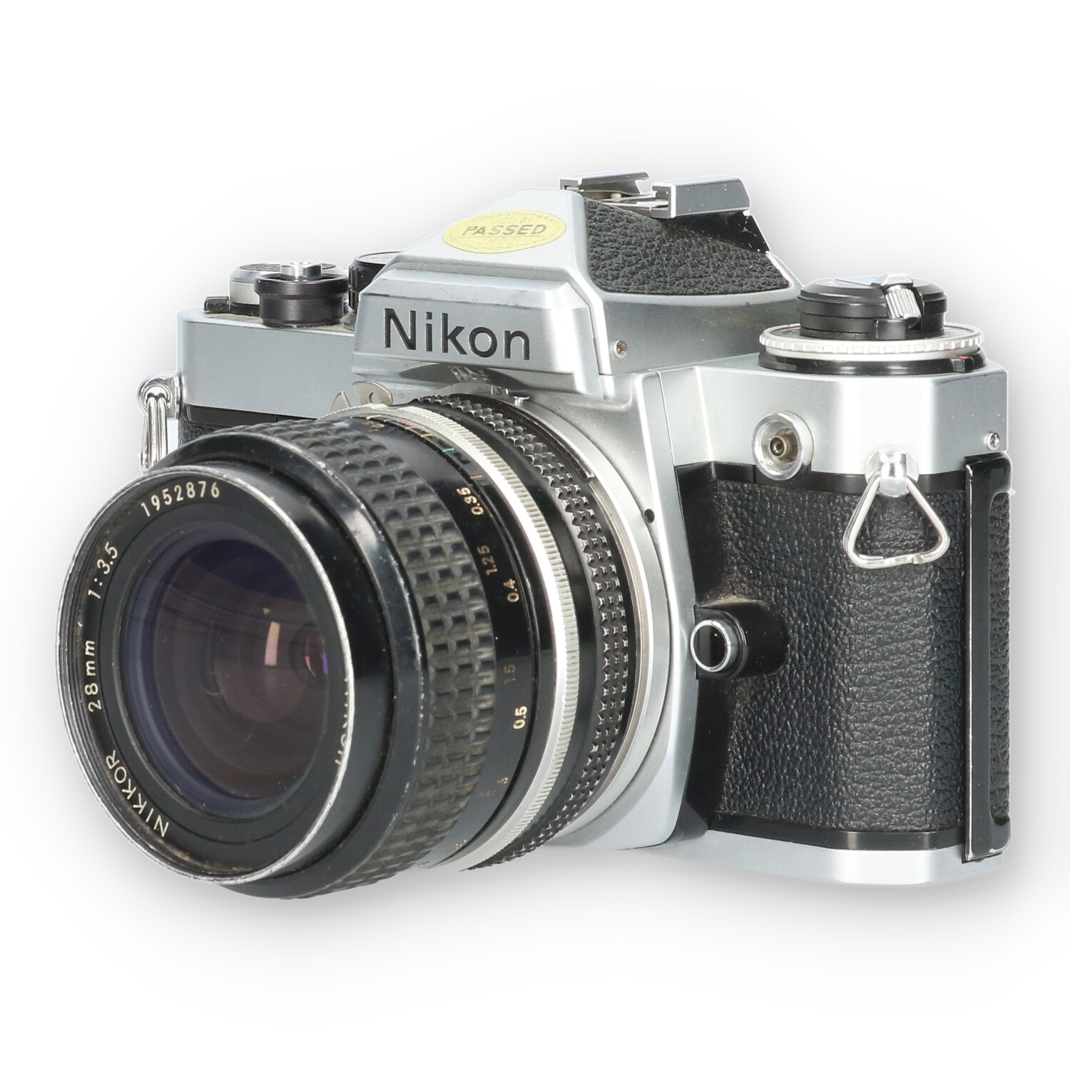 Nikon FE + Nikkor 28mm f/3.5 - No-Digital